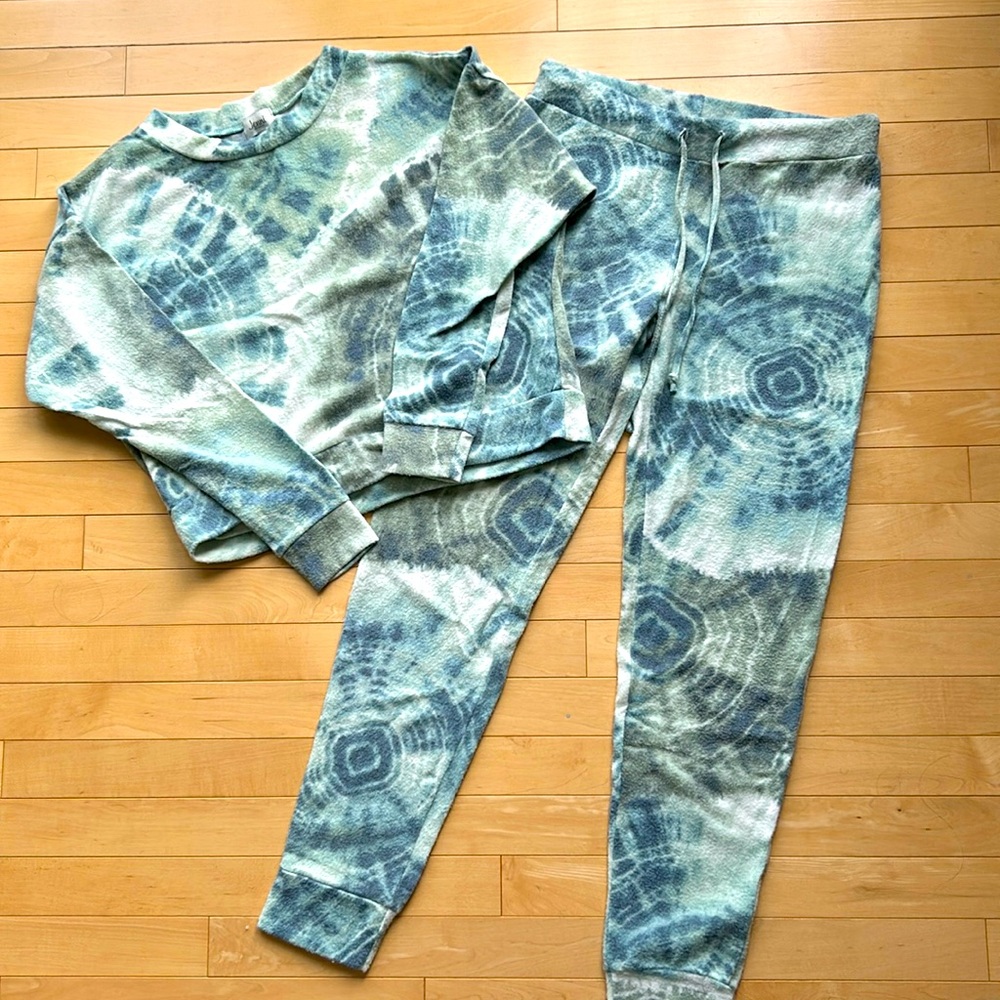 Tie Dye Women’s Lounge Set